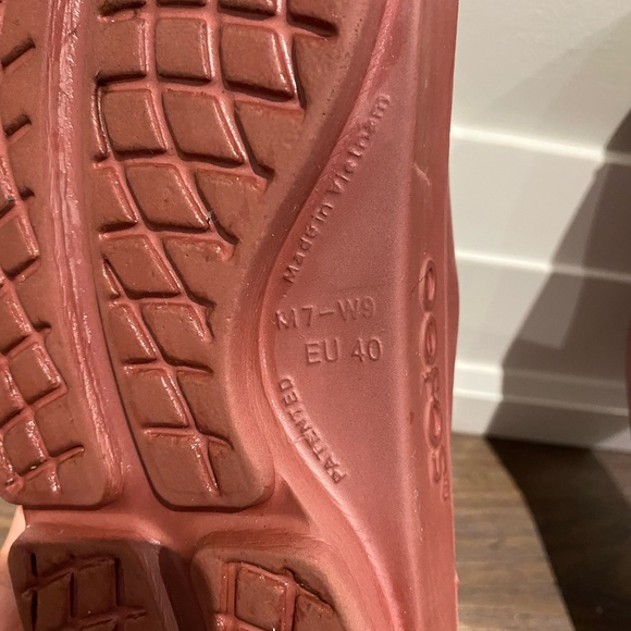 Oofos women's OOaah slide sandal - Picture 3 of 7